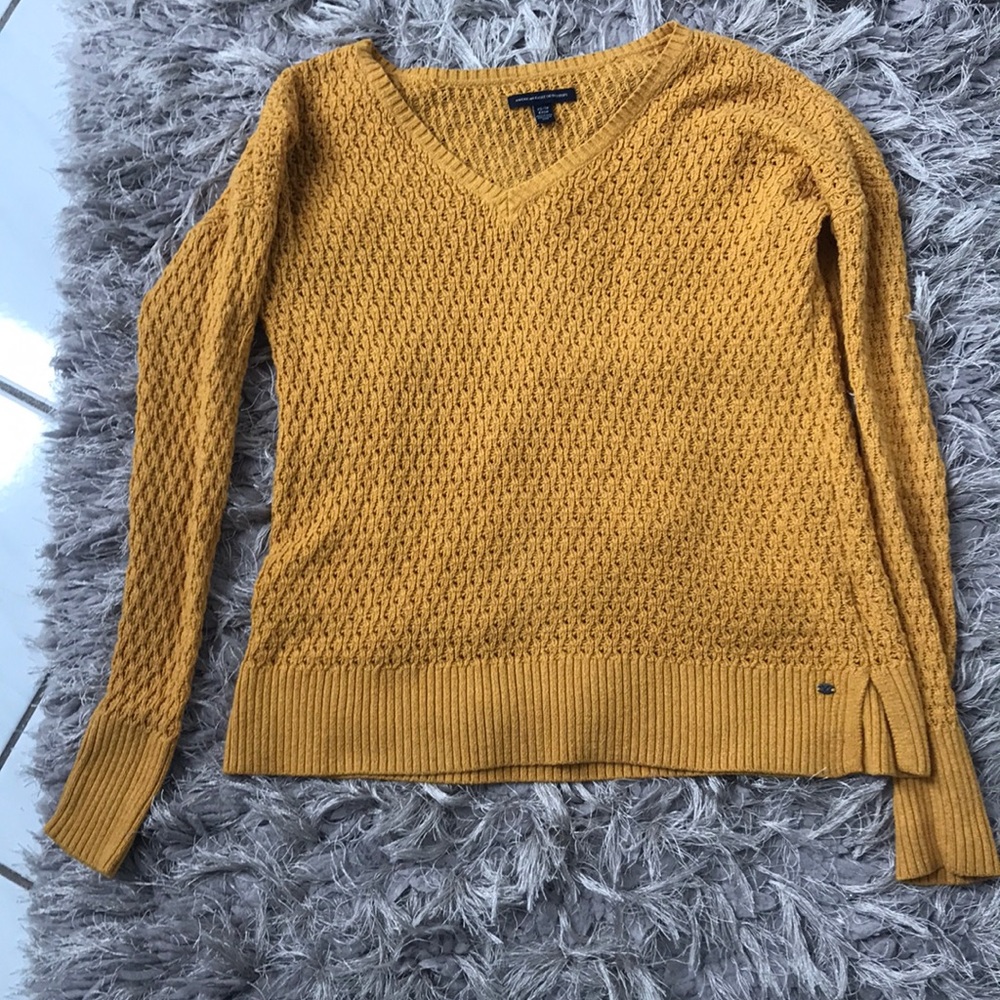 American Eagle flannel and sweater